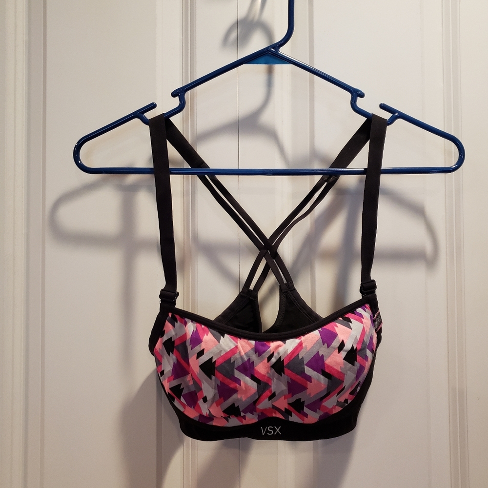 Victoria's Secret VSX Sport Bra 32B Padded Clasp Back Pullover